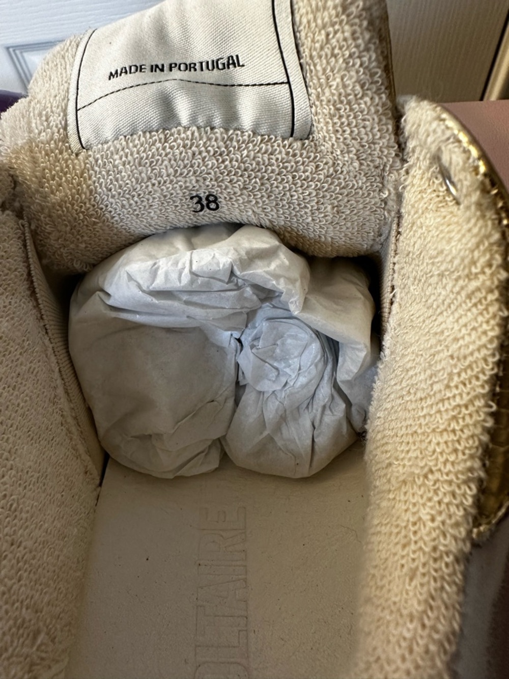 Zadig & Voltaire Women’s 38 White Sneakers with Gold Trim - Picture 4 of 6